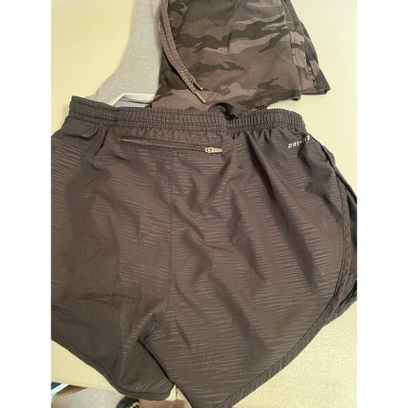 NIKE short shorts women’s athletic works XS 0-2 black gray white 3 pr - Picture 7 of 9